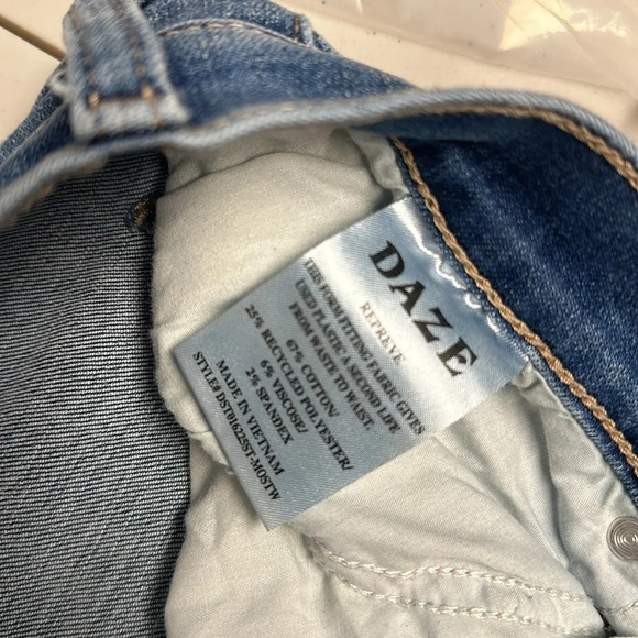 Daze Far Out Urban Outfitters High Rise Flare Jean Blue Medium Wash 32 - Picture 11 of 16